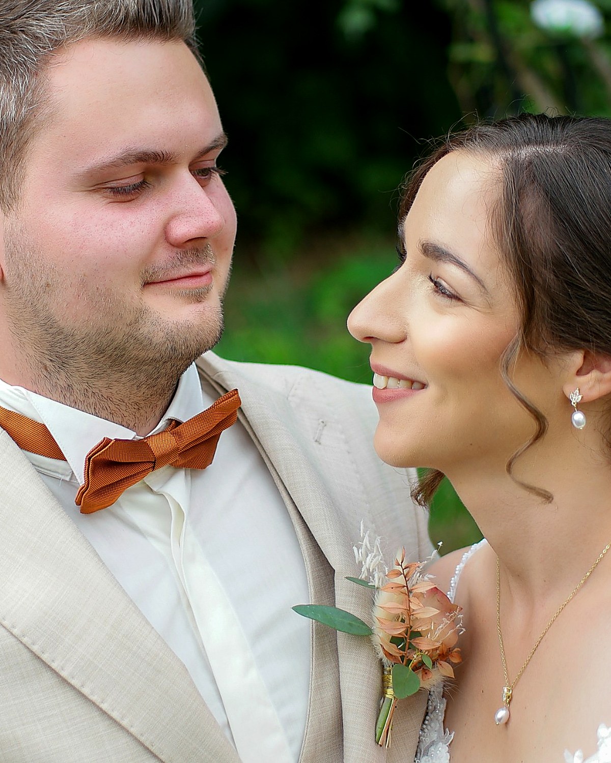 Brautpaarportrait von Alexej Graf-Unger für Hochzeitsvideo und Hochzeitsfilm in Steinhagen